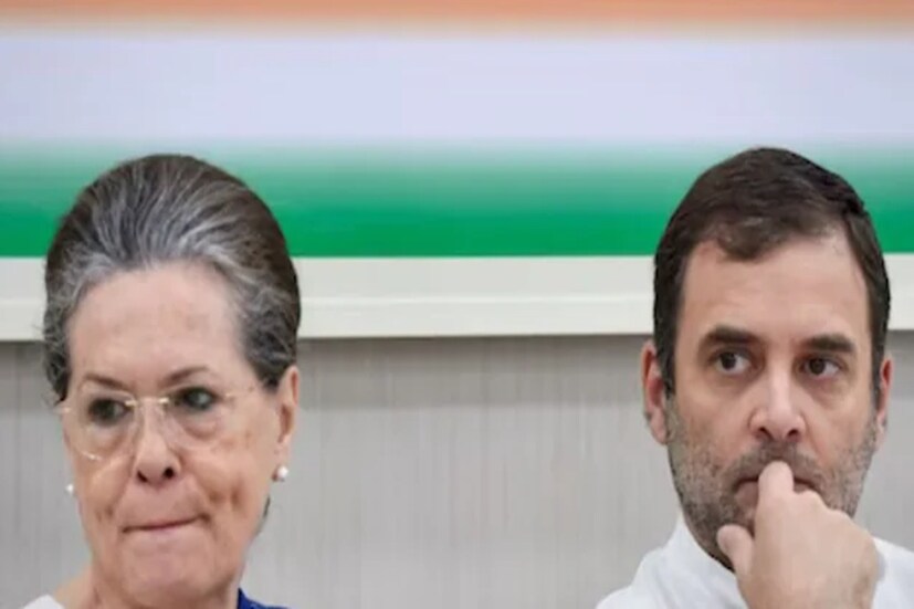 কংগ্রেস নিয়ন্ত্রিত অ্যাসোসিয়েটেড জার্নালস লিমিটেডের বিরুদ্ধে আর্থিক তছরুপের মামলা আগেই দায়ের করেছিল ইডি। সেই মামলার সূত্র ধরে আগেই ইয়ং ইন্ডিয়ান এবং অ্যাসোসিয়েট জার্নাল লিমিটেডের ৭৫২ কোটি টাকার সম্পত্তি বাজেয়াপ্ত করে এনফোর্সমেন্ট ডিরেক্টরেট। গত শনিবার নোটিস দিয়ে জানানো হয়, সেই সম্পত্তিরই একটা বড় অংশ এবার অধিগ্রহণ করতে চলেছে কেন্দ্রীয় তদন্তকারী সংস্থা। দিল্লির আইটিও, মুম্বইয়ের বান্দ্রায় অবস্থিত ন্যাশনাল হেরাল্ডের একাধিক দফতরে শনিবার নোটিস দেওয়া হয়। লখনউয়ের বিশ্বেশ্বর নাথ রোডের এজিএল ভবনেও শুক্রবার নোটিস পাঠানো হয়েছে। 