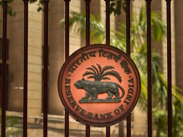 ফের কমল রেপো রেট, RBI-এর এই সিদ্ধান্ত দেবে ৫ বড় সুবিধা, দেখে নিন কীভাবে আপনার লাভ হবে
