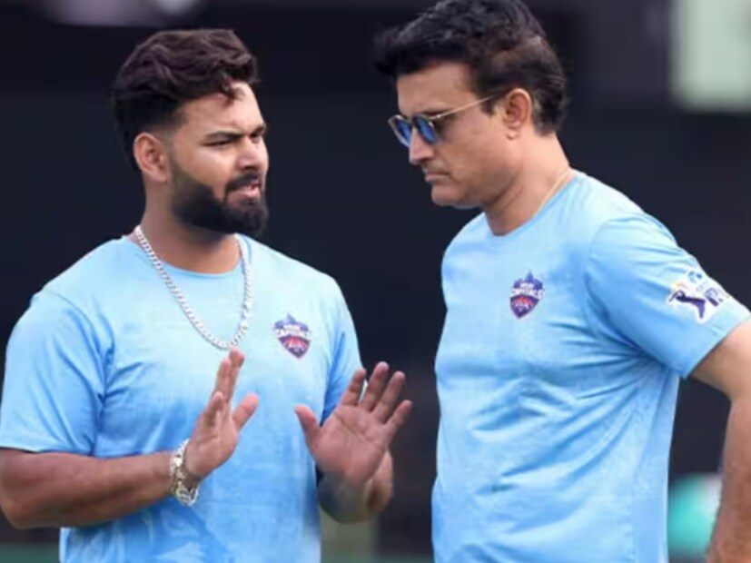 এদিকে, বর্ডার গাভাসকর ট্রফিতে ৯ ম্যাচে ২৫৫ রান করেছিলেন পন্থ। বেহিসেবি শট খেলার জন্য সমালোচনা হয়েছিল তাঁকে নিয়ে।গাভাসকর তার শট সিলকশন দেখে স্টুপিড বলে বসেছিলেন। 
