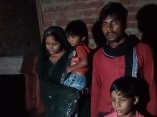 দুই সন্তানকে রেখে প্রেমিকের সঙ্গে বিয়ে, আশীর্বাদ করলেন স্বামীও