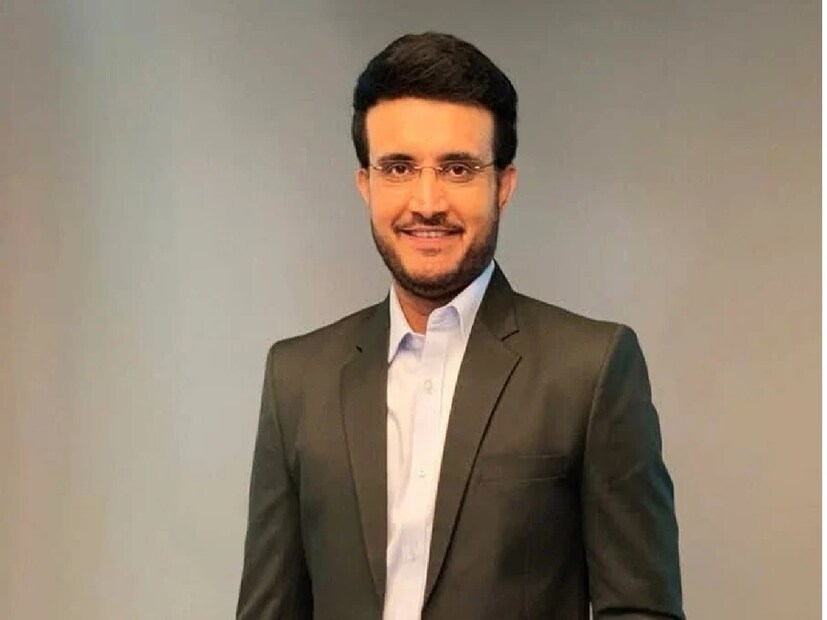 বন্দে ভারত নিয়ে সাধারণ যাত্রী মহলে তীব্র উন্মাদনা ছিল৷ এবার সেই বন্দে ভারতে চেপেই আট বছর সফর কমপ্লিট করবেন দাদা৷ Input -Eeron Roy Burman