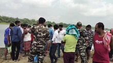 দামোদরের জলে কী ভাসছে ওটা! কাছে যেতেই হাড়হিম সকলের, মুহূর্তে শোরগোল পড়ে গেল গোটা এলাকায়