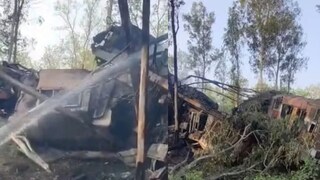 সাত সকালেই ফের ট্রেন দুর্ঘটনা! প্রবল জোরে ধাক্কা দুই মালগাড়ির, লোকো পাইলট-সহ নিহত ৩, আহত ৫ সাত সকালেই ফের ট্রেন দুর্ঘটনা! প্রবল জোরে ধাক্কা দুই মালগাড়ির, লোকো পাইলট-সহ নিহত ৩, আহত ৫