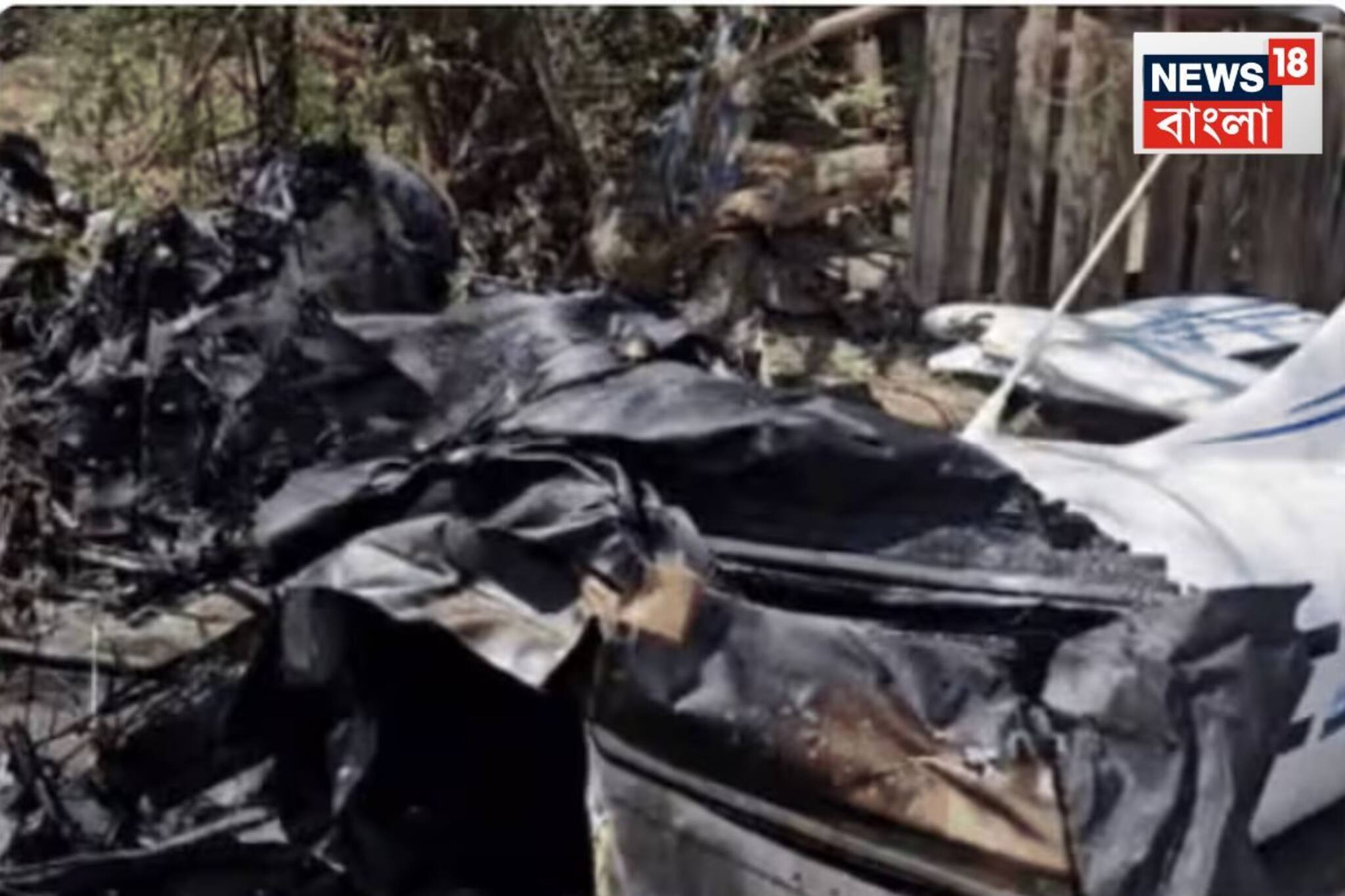 ভয়াবহ দুর্ঘটনা! প্রশিক্ষণের সময় নিয়ন্ত্রণ হারিয়ে আছড়ে পড়ল বিমান, মৃত ১