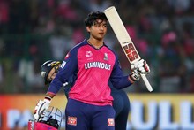 বড়দের খেলায় 'বাচ্চার' দাদাগিরি! মাত্র ১৪ বছরে সেঞ্চুরি! ইতিহাসের পাতায় বৈভব সূর্যবংশী