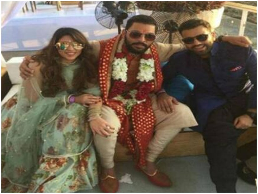 এটা শোনার পরে রোহিত রেগে গিয়ে ওই পার্টির অনুষ্ঠান থেকে বেরিয়ে আসতে চান আর তাকে কোনরকমে শান্ত করেন ওই ঋতিকাই। ওই পার্টি থেকেই তাদের সম্পর্কের সূত্রপাত হয়, এরপর ধীরে ধীরে তাদের মধ্যে বন্ধুত্ব গড়ে ওঠে। আর এই বন্ধুর সম্পর্ক থেকে হয় প্রেম,তারপর দুজন বিয়ে করার সিদ্ধান্ত নেন। কিন্তু যুবরাজের ব্যবহার নিয়ে ভিতরে ভিতরে রেগেই ছিলেন রোহিত শর্মা। তবে রোহিত পরে জানতে পেরেছিলেন যুবরাজ সেদিন তার সাথে নিছক মজাই করেছিলেন। পরে দুজনের মধ্যে সম্পর্ক ঠিক হয়ে যায়। এখনও রোহিত ও ঋতিকার পরিবারের সঙ্গে খুব ভাল সম্পর্ক রয়েছে যুবরাজ সিংয়ের।