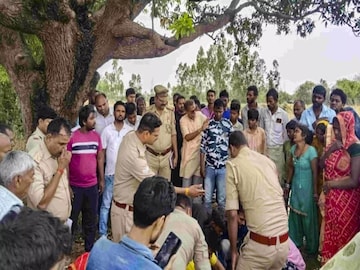 নালন্দা যেন মৃত্যুপুরী! কিছুক্ষণের ঝড়, তাতেই মৃত্যুমিছিল!বিহারে মর্মান্তিক মৃত্যু ৫৮ জনের