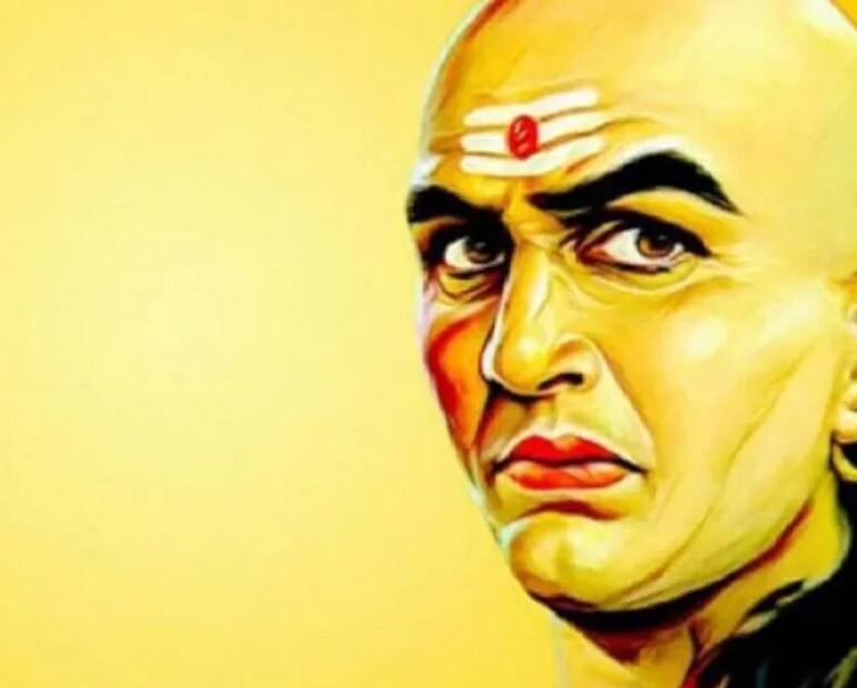 আচার্য চাণক্য তাঁর চাণক্য নীতিতে একজন স্ত্রীর গুণাবলির ব্যাখ্যা করেছেন। যেসব নারীর মধ্যে বিনয়, ধর্ম মেনে চলা এবং সঞ্চয়ের অভ্যাস রয়েছে, তারা স্বামীর জন্য সৌভাগ্যবাহী।