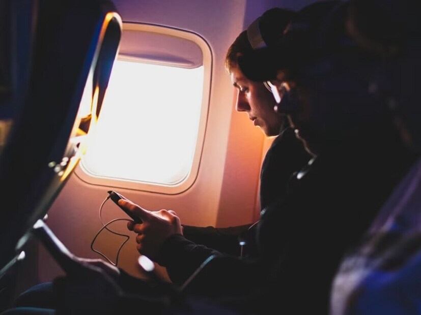Power Banks on Flights: বিমানে ভ্রমণের সময় ব্যাগে এই জিনিস থাকলেই বাতিল হতে পারে আপনার যাত্রা, সমস্যায় পড়ার আগে আপনাকে যা জানতে হবে..