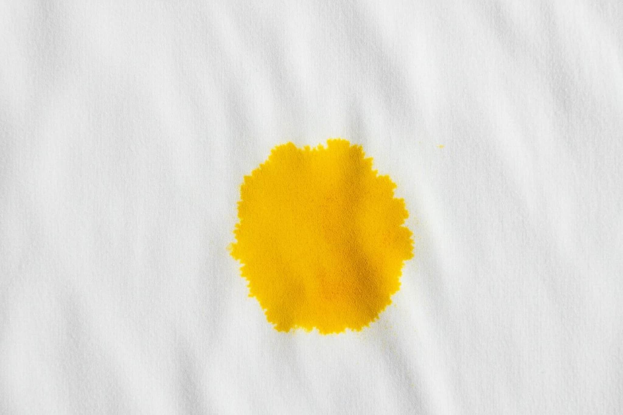 জামাকাপড়ে লাগা হলুদের দাগ কিছুতেই উঠছে না? এই ৪ উপায়ে ম্যাজিকের মতো উবে যাবে! করে দেখুন