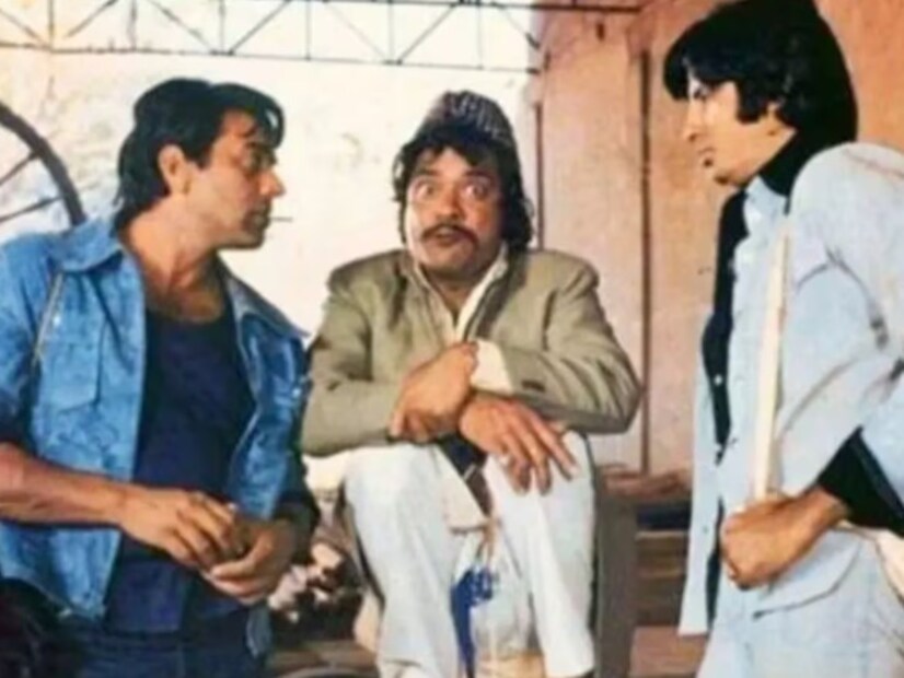 জগদীপ তাঁর সিনেমা জীবন শুরু করেছিলেন একজন শিশুশিল্পী হিসেবে এবং তাঁর প্রথম ছবি থেকে তিনি মাত্র ৬ টাকা পারিশ্রমিক পেয়েছিলেন । তিনি বি.আর.চোপড়ার সঙ্গে দেখা করলেন। তিনি চোপড়ার 'আফসানা' ছবিতে শিশুশিল্পী হিসেবে কাজ করেছিলেন, যার জন্য তিনি মাত্র ৬ টাকা পারিশ্রমিক পেয়েছিলেন। এরপর, তিনি 'দো বিঘা জমিন' এবং 'হাম পাঁচি এক ডাল কে'-এর মতো অনেক দুর্দান্ত ছবি দিয়ে দর্শকদের মন জয় করেছিলেন। 'হাম পাঁচি এক ডাল কে' তে তার দুর্দান্ত অভিনয়ের জন্য, ভারতের প্রথম প্রধানমন্ত্রী পন্ডিত জওহরলাল নেহেরু তাকে তার কলম উপহার দিয়েছিলেন।