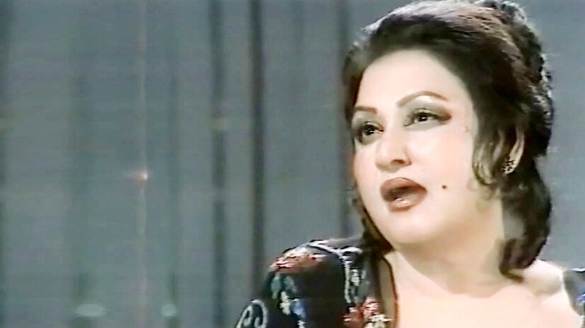দ্বিতীয় বিয়ের পর, পাকিস্তানি ক্রিকেটার নজর মোহাম্মদের সঙ্গে সক্ষ্যতা বাড়ে। তাদের প্রেমের গল্পের গল্পগুলো এখনও মানুষকে অবাক করে। বিবাহিত হওয়া সত্ত্বেও নূরজাহান এই সম্পর্কে জড়িয়ে পড়েন। দুজনেই একে অপরের আরও কাছাকাছি আসেন। 