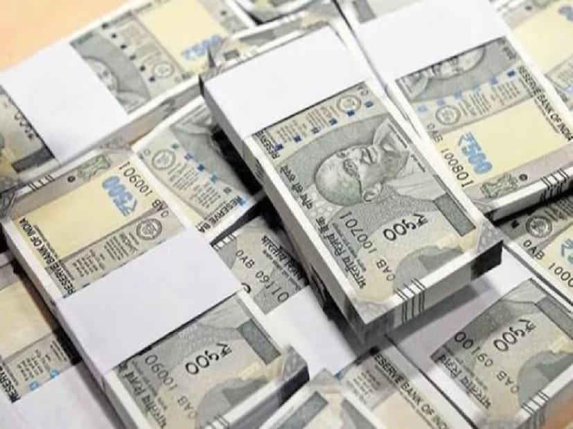 पिता की पुरानी पासबुक ने बदल दी बेटे की किस्मत, रातों-रात बन गया करोड़पति पिता की पुरानी पासबुक ने बदल दी बेटे की किस्मत, रातों-रात बन गया करोड़पति