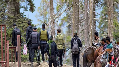 এই স্বীকারোক্তি অনুযায়ী, জঙ্গিরা সীমান্ত পেরিয়ে কাশ্মীরে প্রবেশ করে এবং পরিকল্পিতভাবে পর্যটকদের ওপর হামলা চালায়। এই স্বীকারোক্তি অনুযায়ী, জঙ্গিরা সীমান্ত পেরিয়ে কাশ্মীরে প্রবেশ করে এবং পরিকল্পিতভাবে পর্যটকদের ওপর হামলা চালায়।