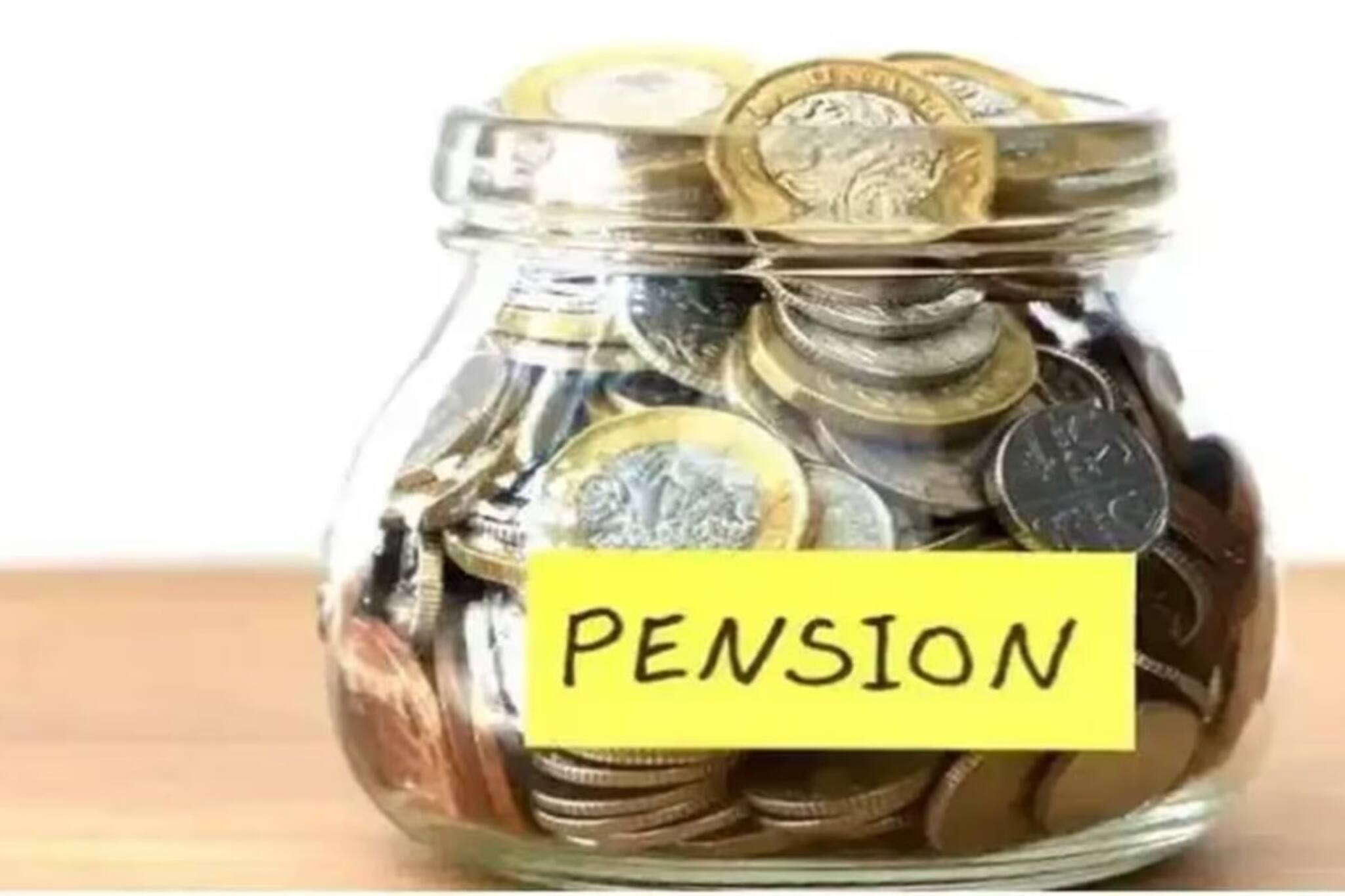 যাঁদের বেসিক স্যালারি ৩০ হাজার টাকা, তাঁরা UPS-এর আওতায় কত টাকা পেনশন পাবেন?