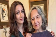 ফুসফুসের ক্যানসারে আক্রান্ত শর্মিলা, এখন কেমন আছেন? কী চিকিৎসা চলছে? জানালেন মেয়ে সোহা