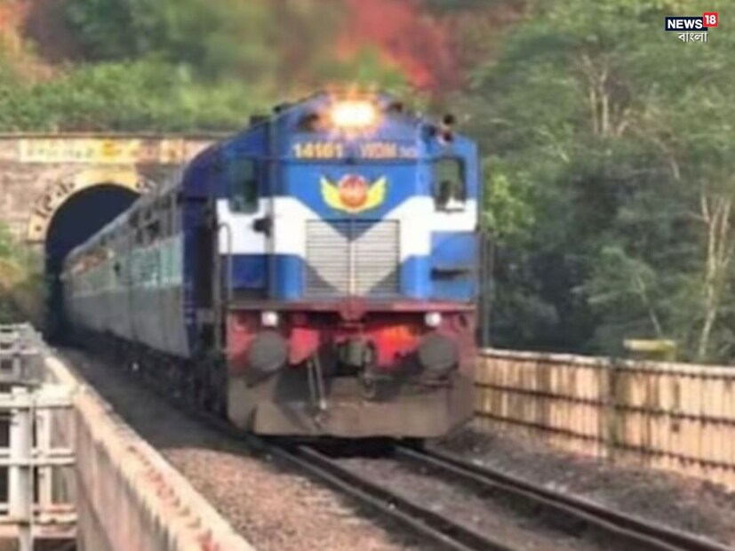 কিন্তু ট্রেনের বগিগুলোর অবস্থান দেখলে সহজেই বুঝতে পারবেন ট্রেনের কোন বগিটি সবচেয়ে নিরাপদ। একই সঙ্গে কোচের ভেতরে সবচেয়ে নিরাপদ আসন নিয়েও মতামত দেন কয়েকজন বিশেষজ্ঞ।