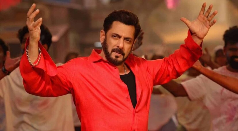 সলমন খান এবং রাসমিকা মন্দনার বিগ-বাজেট ছবি &quot;সিকান্দার&quot;-এর গ্র্যান্ড প্রিমিয়ারের পরপর থিয়েটারগুলি ইতিমধ্যেই খালি। প্রথম দিনই দর্শকদের হতাশ হয়ে প্রেক্ষাগৃহ ছেড়ে যেতে দেখা গেছে, যা সলমনের ছবির জন্য ভাবাই যায় না। 