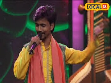 যখন সম্রাট তাঁর সুরেলা কণ্ঠে ভগবান রামের সঙ্গে সম্পর্কিত চৈতা গেয়েছিলেন, তখন সেখানে উপবিষ্ট বিচারকরা এবং দেশের বিভিন্ন প্রান্তের তরুণ শিল্পীরা মন্ত্রমুগ্ধ হয়েছিলেন। তাঁর সুরেলা কণ্ঠের কারণে, সম্রাট এই জাতীয় স্তরের প্রোগ্রামে সেমিফাইনাল পর্যন্ত জায়গা করে নিতে সক্ষম হন!