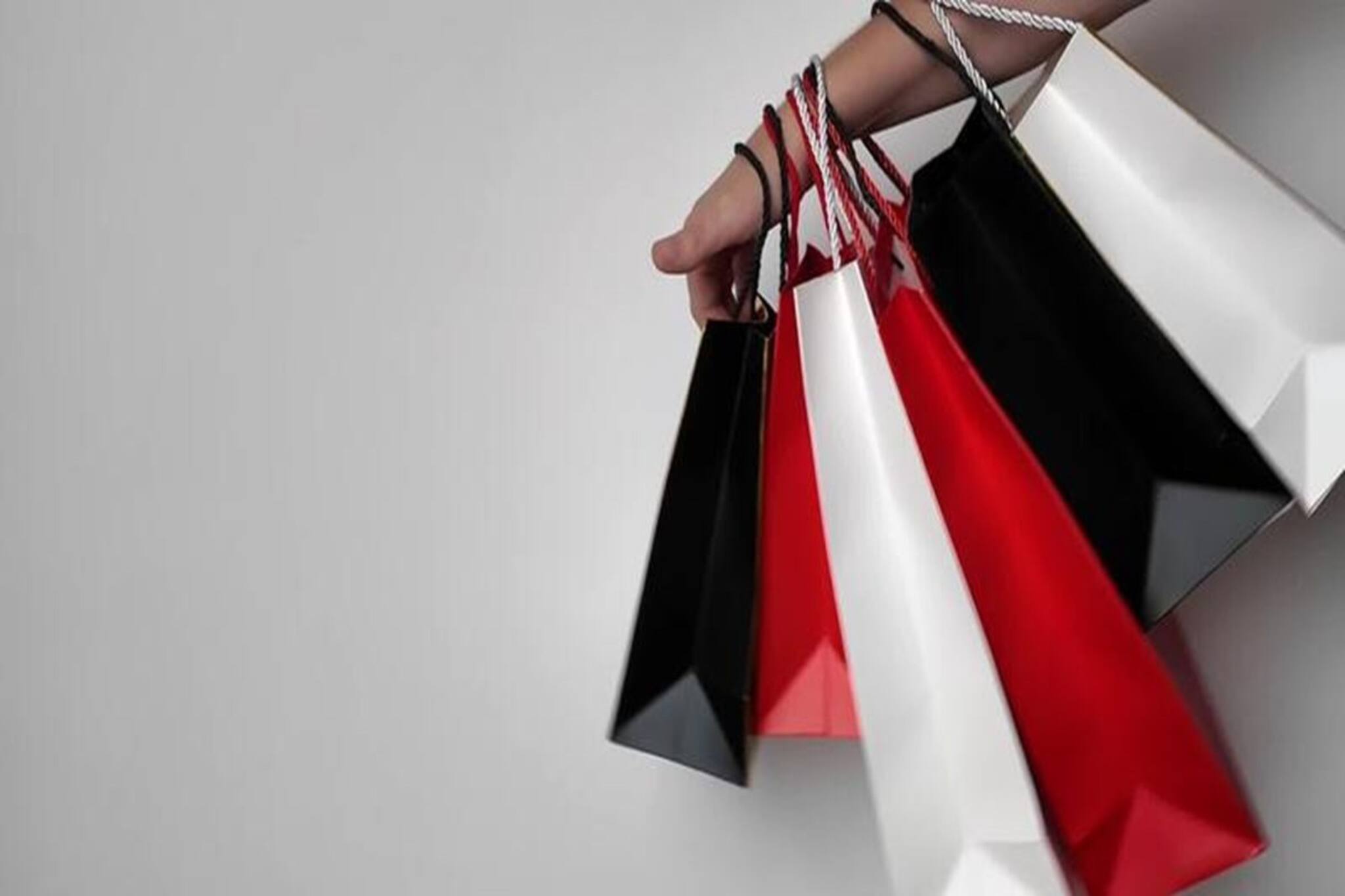 পোশাক হোক বা ঘর সাজানোর জিনিস, নববর্ষে কোন রাশির জন্য কোন জিনিস কেনা শুভ?