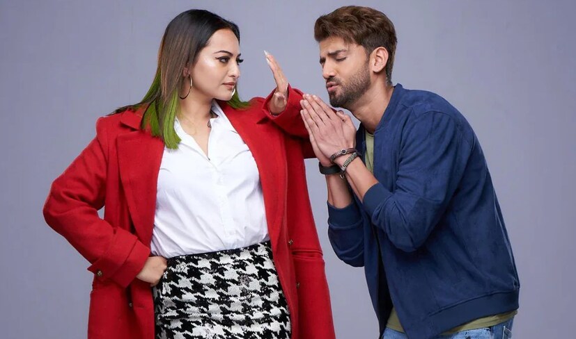 সোনাক্ষী তাঁর শ্বশুরবাড়ির প্রচুর প্রসংশা করেন৷ তাঁকে তাঁর শ্বশুরবাড়ির লোকরা বাড়ির মেয়ে বলেই মনে করেন৷ তাঁকে খুব ভাবেভাবে গ্রহণ করেছেন সকলে৷ 