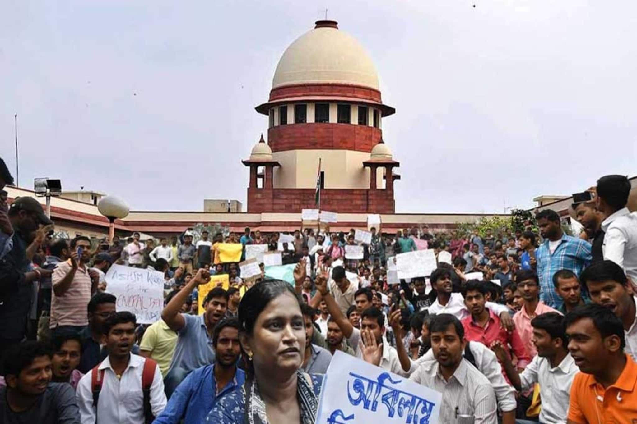 পরীক্ষার প্রস্তুতি নাকি আন্দোলনেই আস্থা, SSC-র বিজ্ঞপ্তির পর কী বলছেন চাকরিহারা শিক্ষকরা?