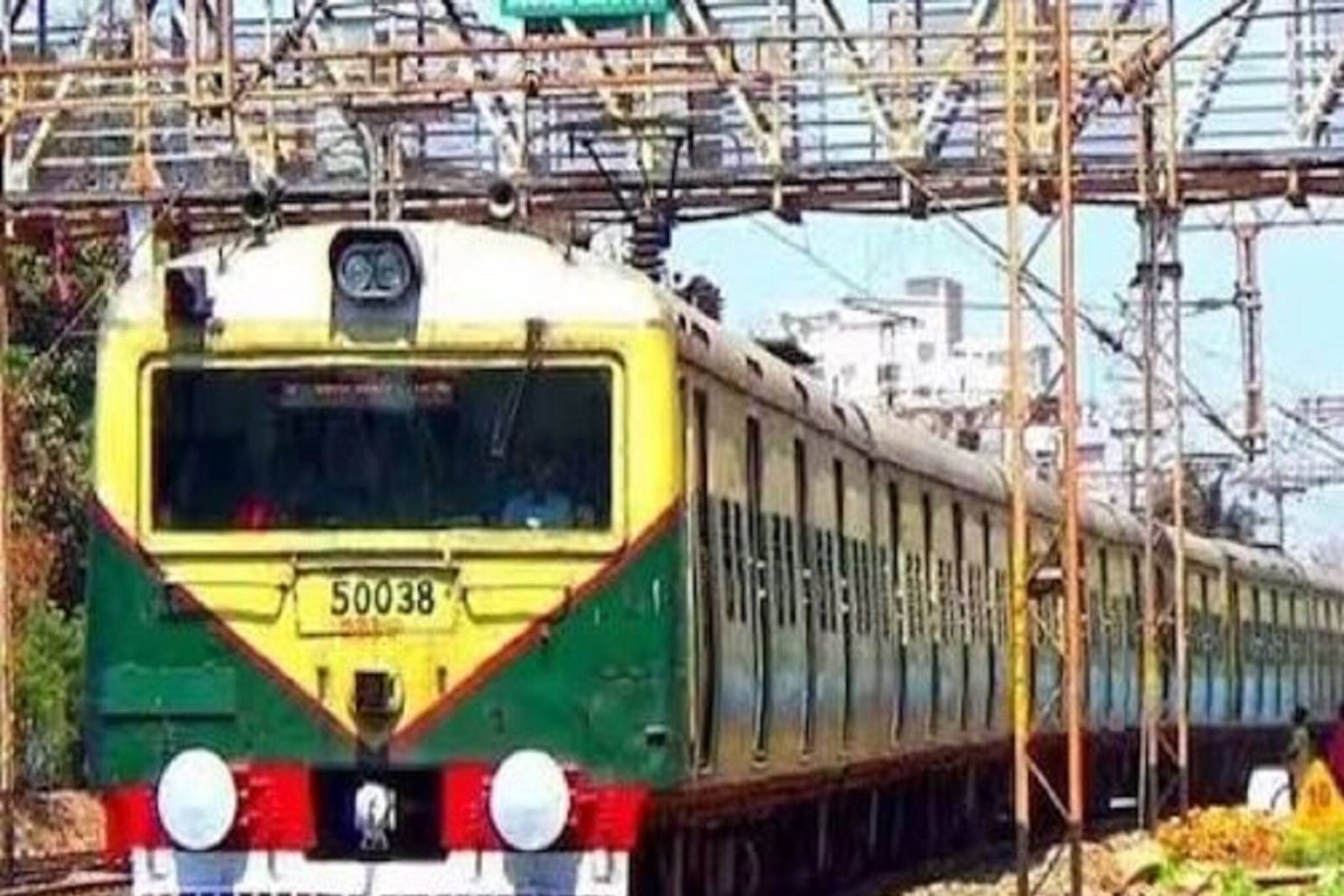 টানা ১৯ দিন বাতিল বাতিল ২০০-র বেশি লোকাল এবং এক্সপ্রেস ট্রেন! চরম ভোগান্তির সম্ভাবনা