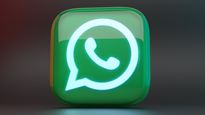 ধাপ ২: এরপর Settings-এ গিয়ে Apps-এ যেতে হবে। Apps-এ গিয়ে Default Apps খুলতে হবে। যা তালিকার একেবারে উপরের দিকে থাকে। Default Apps সেকশনে Calling বিকল্প খুঁজে বার করতে হবে। 