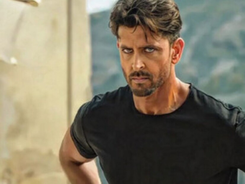 এখানেই শেষ নয়, ২০১১ সালে ‘জাস্ট ডান্স’ নামে একটি নাচের রিয়েলিটি শোয়ের হাত ধরে টেলি দুনিয়ায় পা রেখেছিলেন হৃতিক। হিন্দুস্তান টাইমস এবং এনডিটিভি প্রতিবেদন থেকে জানা হিয়েছে যে, টেলিভিশনেও সর্বোচ্চ পারিশ্রমিক পেতেন অভিনেতা। এক-একটা পর্বের জন্য নিতেন ২ কোটি টাকা।