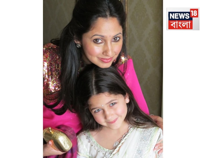 ওইদিন শাহরুখের মেয়ে সুহানা, অমিতাভের নাতি অগস্ত্য নন্দার সঙ্গে পার্টি করতে দেখা যায় নাওমিকাকে৷  