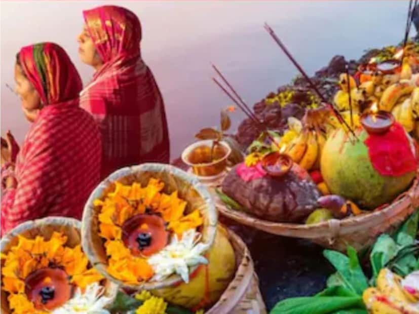 সবাই দান করে। কিন্তু, যে দান কাউকে না জানিয়ে করা হয়, অর্থাৎ নীরবে করা হয়, তা হল গোপন দান। এতে, দান করার আগে বা পরে কাউকে কিছুই বলা যায় না। গোপন দানের অর্থ হল দানের বিষয়টি কেবল আপনার মধ্যেই সীমাবদ্ধ থাকবে। এমনকি শাস্ত্রে লেখা আছে যে, গোপন দান এমন হওয়া উচিত যাতে ডান হাতে জিনিস দান করা হয়, তাহলে তা বাম হাতও যেন জানতে না পারে।