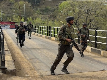 একেবারে পাকিস্তানের ভিতরে ঢুকে এই সব জায়গা ছিনিয়ে নিয়েছিল ভারত! আটকানোর ক্ষমতা ছিল না... একেবারে পাকিস্তানের ভিতরে ঢুকে এই সব জায়গা ছিনিয়ে নিয়েছিল ভারত! আটকানোর ক্ষমতা ছিল না...