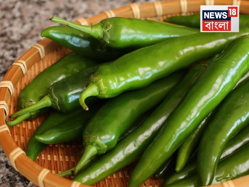 রান্নাঘরের একটি গুরুত্বপূর্ণ অংশ হল কাঁচা লঙ্কা। কিন্তু গরমে প্রায়শই লোকেরা অভিযোগ করে যে কাঁচা লঙ্কা ফ্রিজে রাখার পরেও, কয়েক দিনের মধ্যেই পচে যায়, কালো হয়ে যায়। 