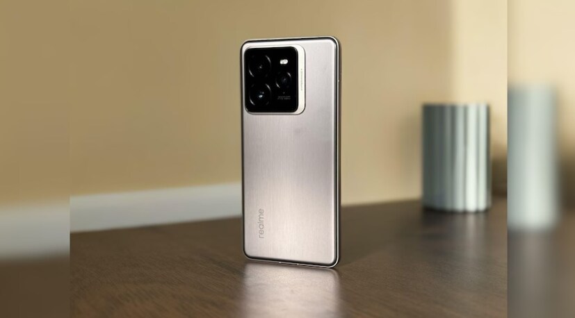 Realme GT7 এবং GT7T BIS সার্টিফায়েড:ফাঁস হওয়া স্ক্রিনশট থেকে জানা যাচ্ছে যে, ভারতে RMX5061 এবং RMX5085 মডেল নম্বর-সহ আসন্ন Realme ডিভাইসগুলি BIS সার্টিফিকেশন পাবে। আগের খবরে বলা হয়েছিল যে, Realme GT7 এবং Realme GT 7T মার্কেটে এলে তা ওই সার্টিফিকেশন পাবে। 