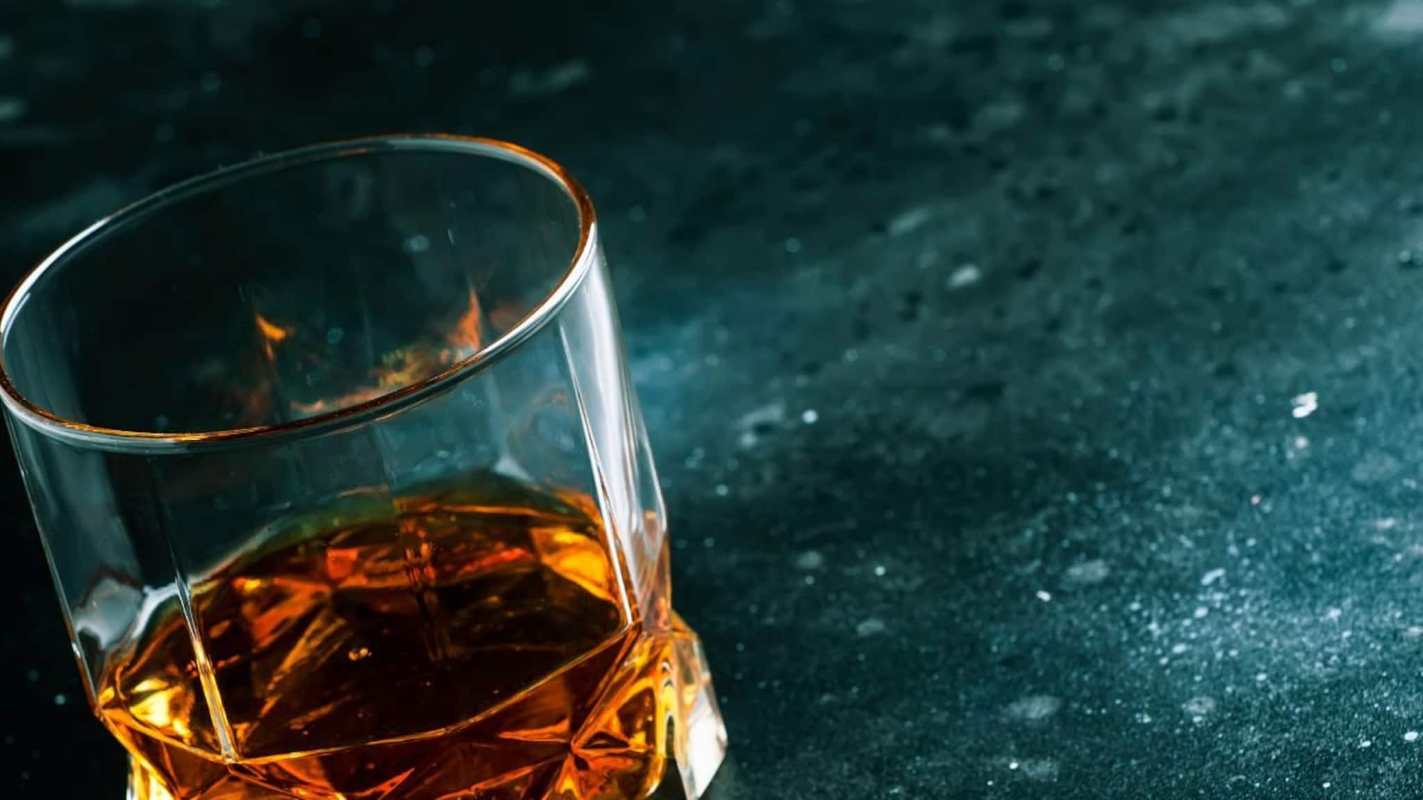 ক্রিসমাস আর নিউইয়ারে মদ্যপানের প্ল্যান? শুধু হ্যাংওভার নয়! হতে পারে হ্যাংজাইটি! কী সেটা জানেন?