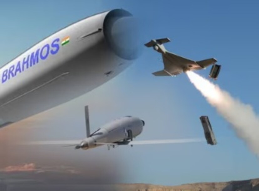 বৃহস্পতিবারের পরে শুক্রবারও ফের বিনা প্ররোচনায় ভারতে হামলা চালাল পাক সেনা। সন্ধে বাড়তেই ফের ভারতের তিন জায়গায় হামলা চালাল পাকিস্তান। সংবাদ সংস্থা এএনআই সূত্রে খবর, জম্মু, সাম্বা এবং পাঠানকোটে ড্রোন হামলা চালিয়েছে পাক সেনা। বৃহস্পতিবারের পরে শুক্রবারও ফের বিনা প্ররোচনায় ভারতে হামলা চালাল পাক সেনা। সন্ধে বাড়তেই ফের ভারতের তিন জায়গায় হামলা চালাল পাকিস্তান। সংবাদ সংস্থা এএনআই সূত্রে খবর, জম্মু, সাম্বা এবং পাঠানকোটে ড্রোন হামলা চালিয়েছে পাক সেনা।