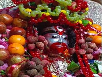 ফলহারিণী কালীপুজোর তিথি পড়ে গেছে, তারাপীঠে মা তারাকে কী ভোগ দিয়ে পুজো করা হচ্ছে জানেন