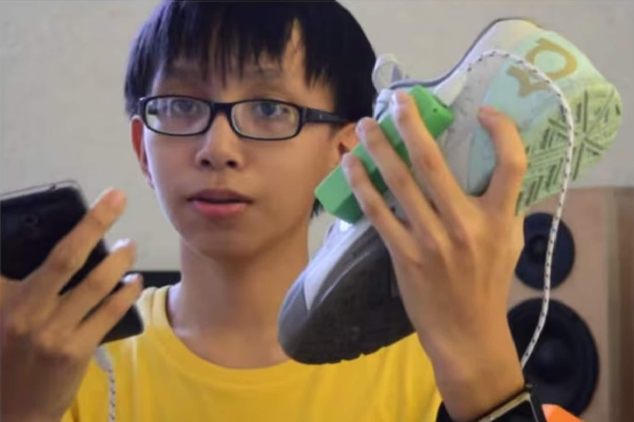 রাস্তায় হাঁটতে হাঁটতেই দিব্যি চার্জ হবে ফোন! লাগবে না চার্জার! দুর্দান্ত আবিষ্কার