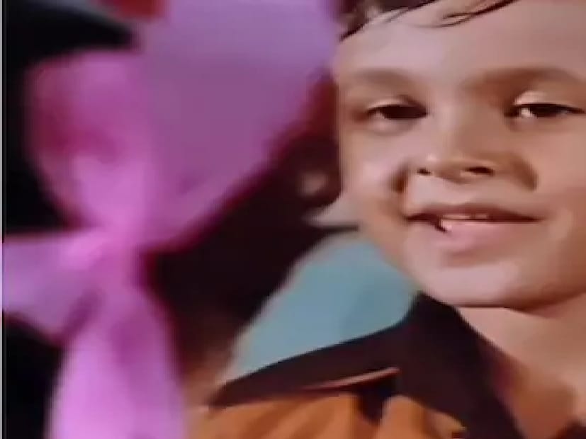 ১৯৮৩ সালে মুক্তিপ্রাপ্ত ‘বেতাব’ ছবিতে শেষ বার শিশু অভিনেতা হিসাবে অভিনয় করেছিলেন সোনু। তার পর ১৯ বছর বিরতির পর আবার বড় পর্দায় দেখা গিয়েছিল তাঁকে। 