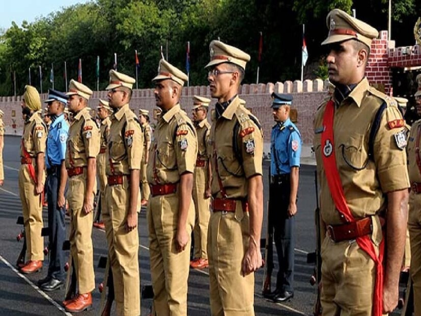 এই পর্যায় হল চূড়ান্ত ধাপ। সাক্ষাৎকারে পাশ করার পর প্রার্থীর মেধা তালিকার উপর ভিত্তি করে নিয়োগ করা হয়। ভারতীয় পুলিশ পরিষেবা স্বরাষ্ট্র মন্ত্রণালয়ের অধীনে কাজ করে।