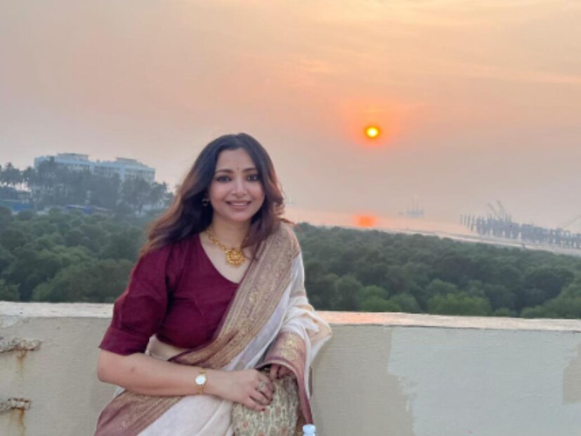 ২০১৮ সালে বিয়ে করেন শ্বেতা। ফের নতুন ছন্দে বাঁচতে শুরু করেন। দীর্ঘদিনের বন্ধু রোহিত মিত্তলের সঙ্গে তাঁর বিয়ে যদিও মোটেই সুখের হয়নি। জীবনে অনেক ঝড় বয়ে গেলেও ফের মূলছন্দে ফিরে এসেছেন শ্বেতা। ‘বদ্রীনাথ কি দুলহনিয়া’, ‘দ্য তাসখন্দ ফাইলস’-এ অভিনয় করেছেন শ্বেতা।