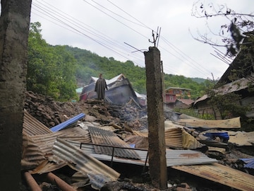 West Bengal news: ১২ দিন আগে শেষ ফোন! ভারত-পাকিস্তান সংঘাতের মধ্যে কাশ্মীর গিয়ে নিখোঁজ পরিযায়ী শ্রমিক West Bengal news: ১২ দিন আগে শেষ ফোন! ভারত-পাকিস্তান সংঘাতের মধ্যে কাশ্মীর গিয়ে নিখোঁজ পরিযায়ী শ্রমিক
