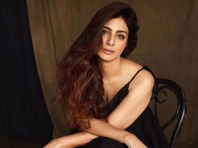 কিন্তু একজন অভিনেতার বিপরীতে টাবু ৩টি চরিত্রে অভিনয় করেছিলেন। আসলে ওই অভিনেতার মা, স্ত্রী এবং প্রেমিকার ভূমিকায় দেখা গিয়েছিল তাঁকে। আর সেই অভিনেতা হলেন নন্দমুরি বালাকৃষ্ণ। যিনি সকলের কাছে বালাইয়া বলে পরিচিত। তেলুগু সিনেমা দুনিয়ার একজন সুপারস্টার তিনি। একাধিক ছবিতে টাবুর সঙ্গে কাজও করেছেন। এই সকল ছবির মধ্যে অন্যতম হল ‘চেঙ্কেশব রেড্ডি’। এই ছবিটি পরিচালনা করেছিলেন ভি.ভি বিনায়ক। ২০২২ সালে মুক্তিপ্রাপ্ত এই ছবিটিতে ২টি চরিত্রে অভিনয় করেছিলেন তিনি। আর অভিনেতার দ্বৈত ভূমিকার মা এবং স্ত্রী চরিত্রে দেখা গিয়েছিল টাবুকে। আবার কে রাঘবেন্দ্র রাও পরিচালিত বায়োপিক ছবি ‘পাণ্ডুরঙ্গাড়ু’-তে বালাকৃষ্ণের প্রেমিকার ভূমিকায় অভিনয় করেছিলেন টাবু। (Photo: Instagram)