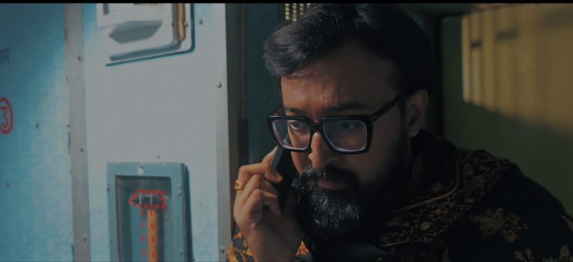 এছাড়া ‘জয়সলমীর জমজমাট’-এর সংলাপ লিখেছেন সব্যসাচী চৌধুরী এবং অর্ণব রিঙ্গো বন্দ্যোপাধ্যায়। লোক সঙ্গীত ব্যবস্থাপনা এবং রচনার দায়িত্বে রয়েছেন শমীক কুণ্ডু। ৫.১ সাউন্ড ডিজাইন করেছেন তীর্থঙ্কর মজুমদার। শোনা যাবে, শামিক কুণ্ডু এবং শায়রী দত্তর কণ্ঠ। মেকআপের দায়িত্বে ছিলেন সঞ্জু হালদার। এই সিরিজের এক্সিকিউটিভ প্রোডিউসার অলিভিয়া মুখোপাধ্যায় নস্কর। আর্ট অ্যাসিস্ট্যান্টের দায়িত্ব সামলেছেন সুদীপ্তা নস্কর। সহ-পরিচালকের দায়িত্ব সামলেছেন প্রতীক রায়। আর সহকারী-পরিচালকবৃন্দ হলেন ঈশিতা ঘোষ, স্বর্ণাভ সাধুখাঁ, সৌম্য মুখোপাধ্যায় এবং বিপাশা সরকার। 