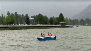 ডাল লেকে দুর্ঘটনা, চলছে উদ্ধারকাজ৷ 