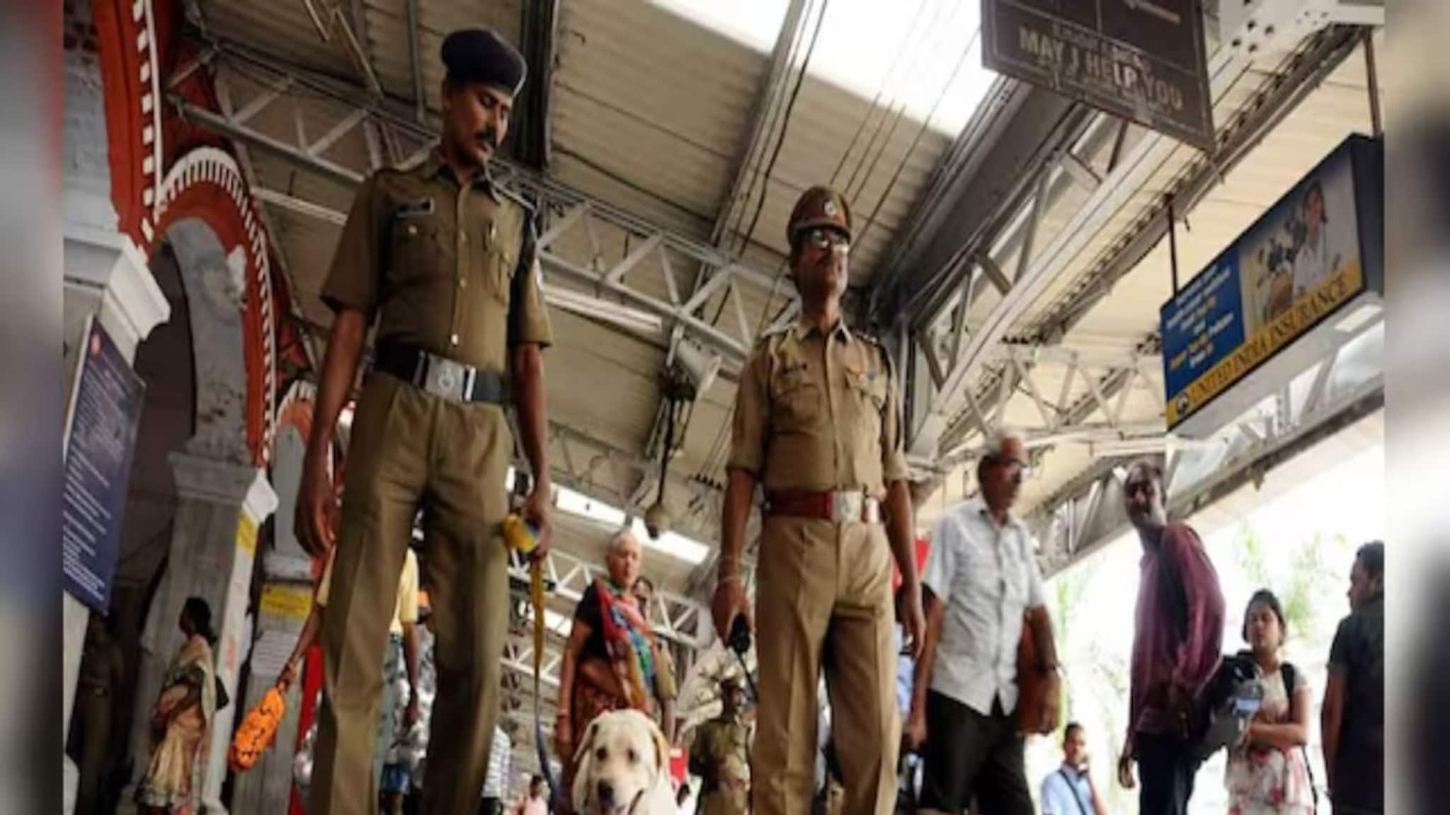 দেশজুড়ে হাই অ্যালার্ট ছিল যার নামে, সেই 'কুখ্যাত' অভিযুক্তকে ধরল খড়গপুর জিআরপি!