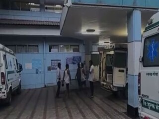 যে হাসপাতালে আহতরা ভর্তি আছেন, সেই হাসাপাতালের ছবি। 