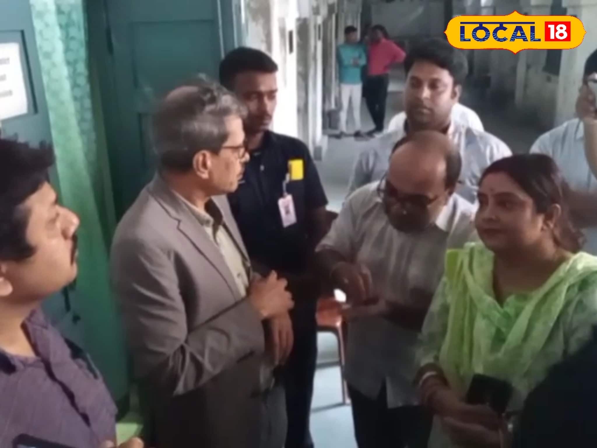 'ঢাল নেই, তরোয়াল নেই, নিধিরাম সর্দার!'কলেজ থেকে মুর্শিদাবাদ বিশ্ববিদ্যালয় হতেই অচলাবস্থা!