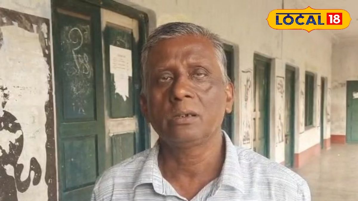 Inspiration:নজিরবিহীন! অবসরের ৪ বছর পরও বিনা বেতনেই রোজ এসে সযত্নে স্কুলের সব কাজ করেন সঞ্জয়retired group d worker still comes to school regularly out of love