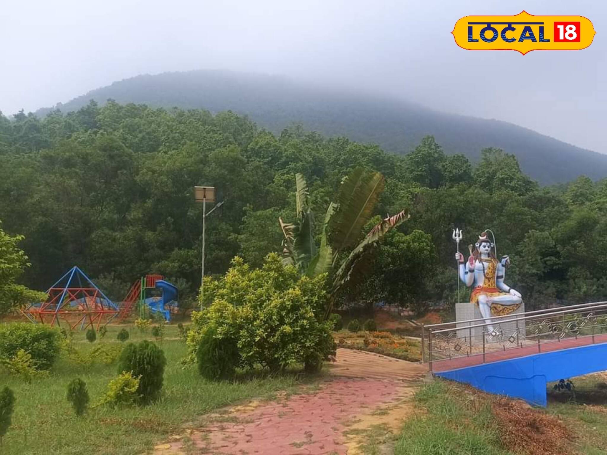 খরচ করে মেঘালয় যাওয়ার দরকার কি! কলকাতা থেকে নামমাত্র দূরেই রয়েছে এক টুকরো মেঘালয়,গেলেই মাত